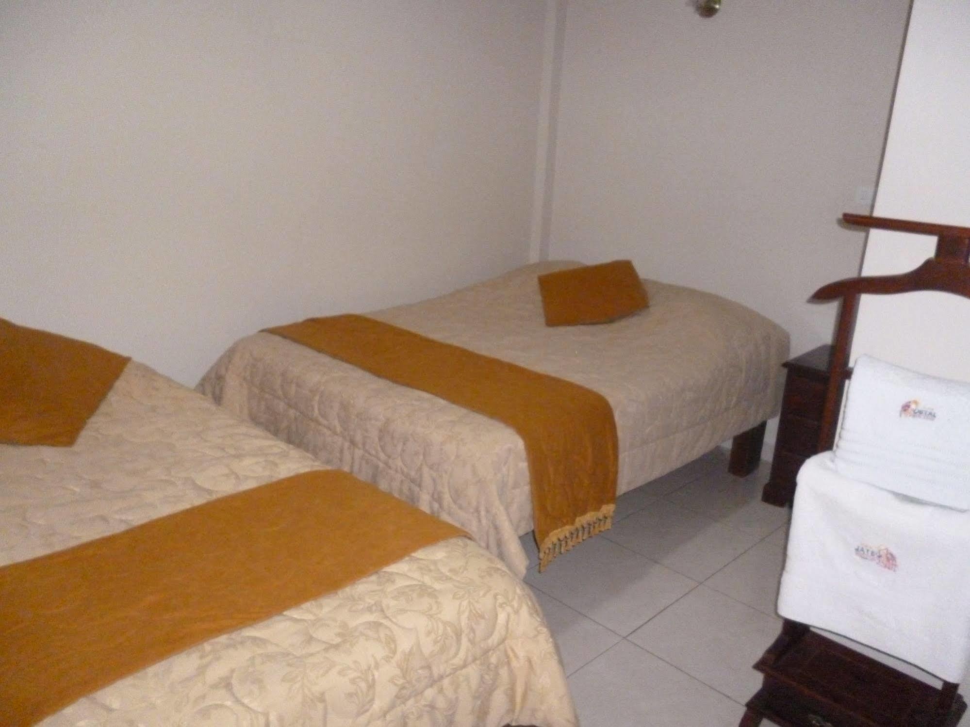 Hostal Fevilamir Ibarra Exterior foto